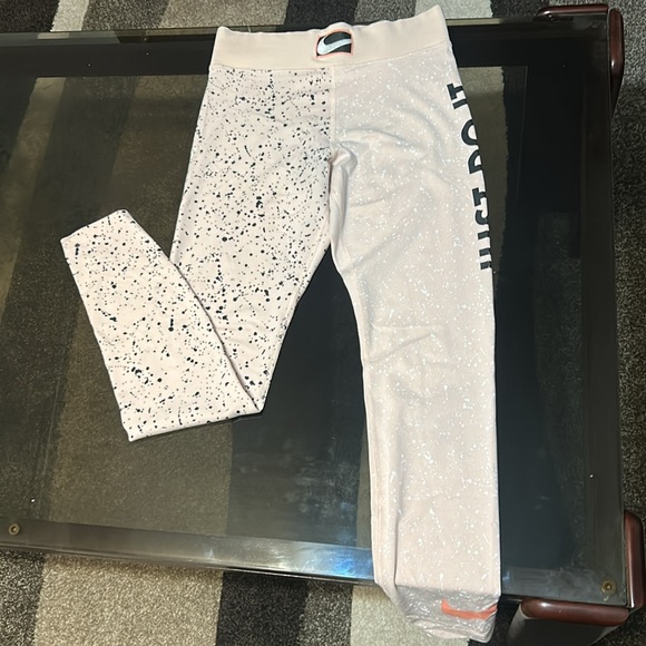 Colorful NIKE Leggings Set - Picture 2 of 4